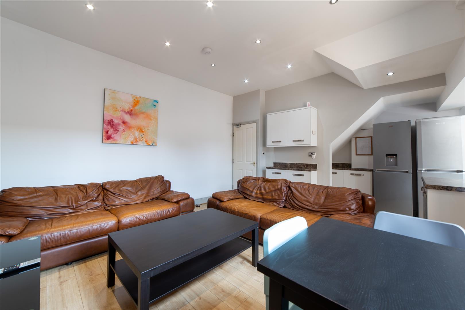 6 bed terraced house to rent in Hunters Road, Spital Tongues  - Property Image 3