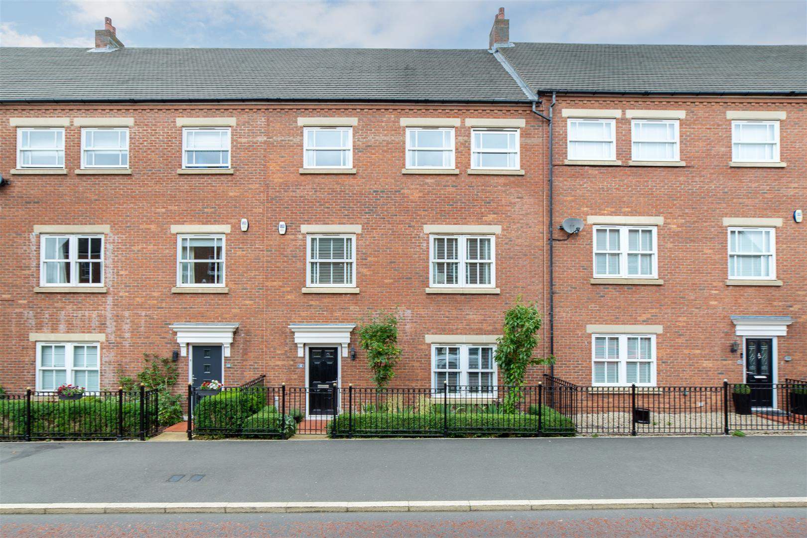 6 bed town house for sale in Featherstone Grove, Great Park - Property Image 1