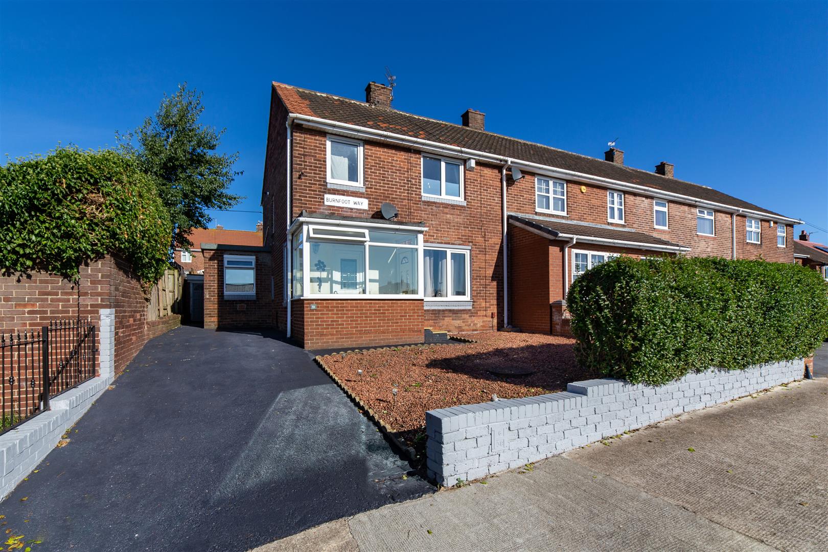 3 bed terraced house for sale in Burnfoot Way, Kenton - Property Image 1