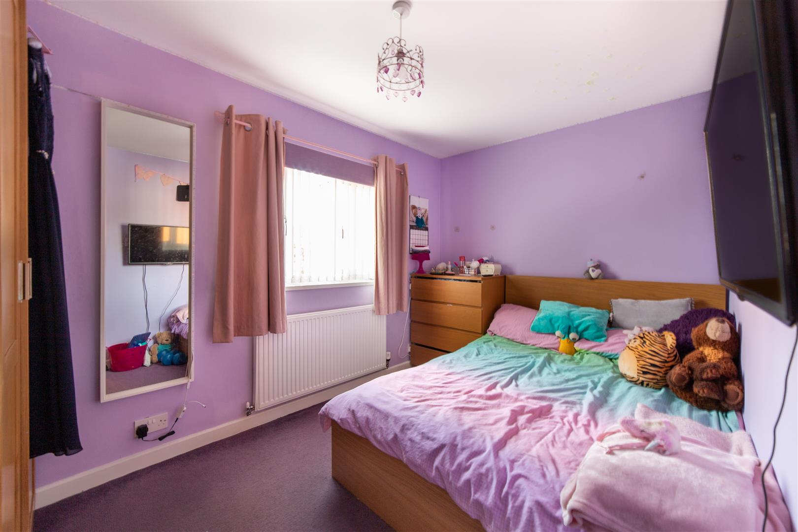 4 bed semi-detached house for sale in Oswin Court, Newcastle Upon Tyne  - Property Image 9