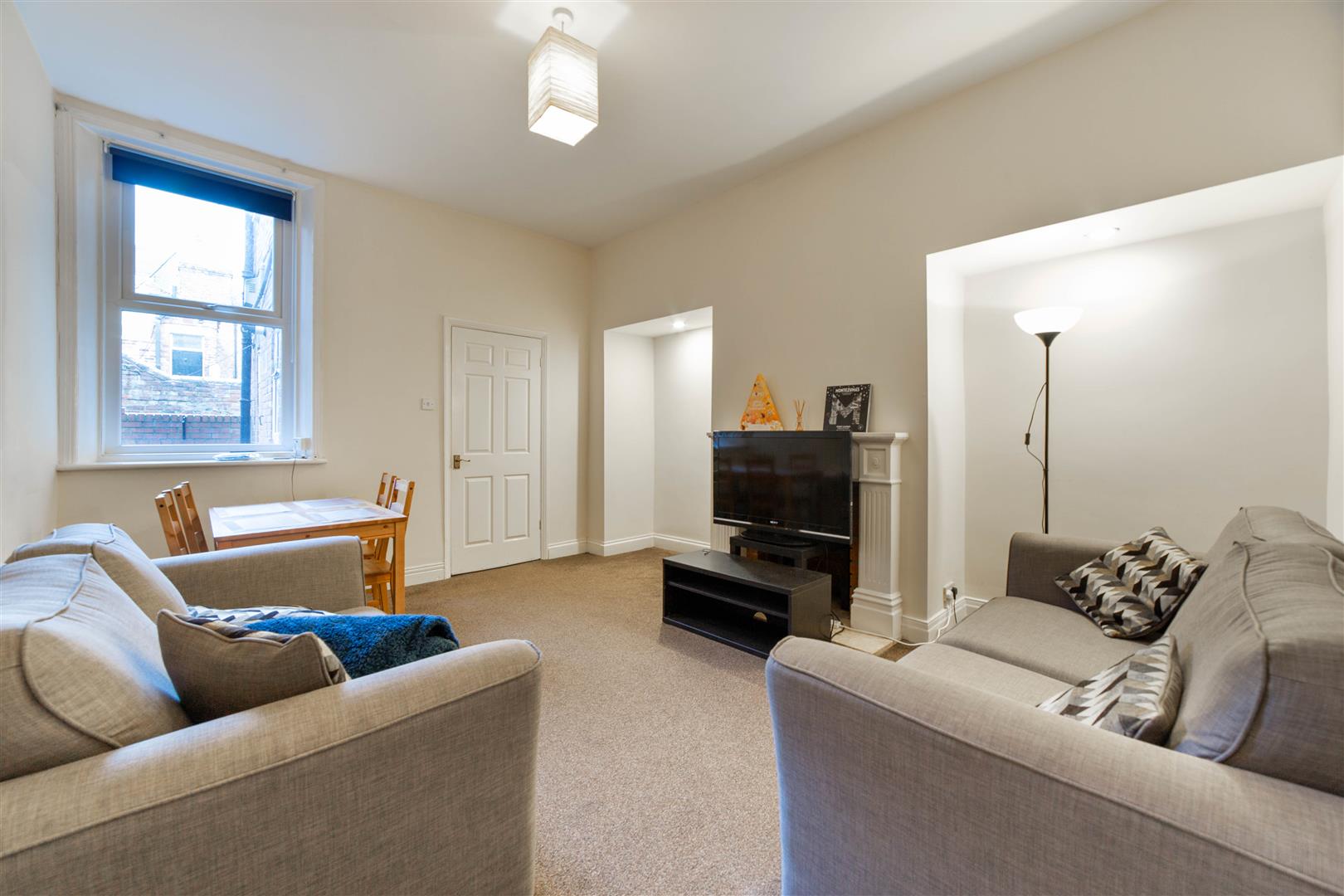 2 bed flat to rent in Ashleigh Grove, West Jesmond, NE2 