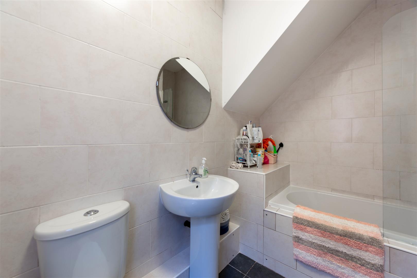 2 bed flat to rent in Ashleigh Grove, Jesmond 5
