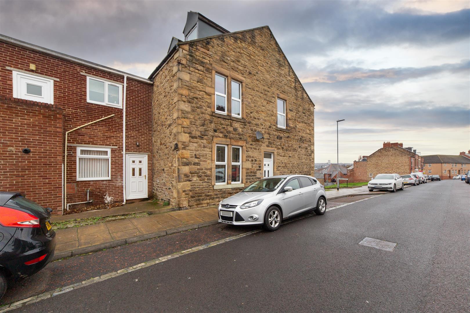 1 bed flat for sale in Hood Street, Swalwell  - Property Image 1