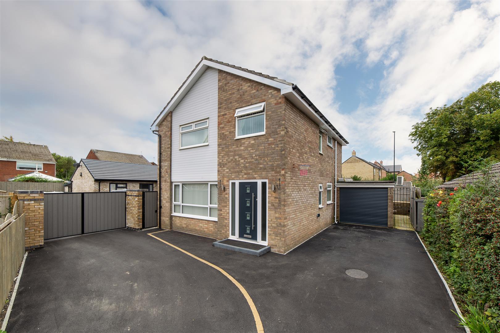 4 bed detached house for sale in Huntingdon Close, Kingston Park  - Property Image 1