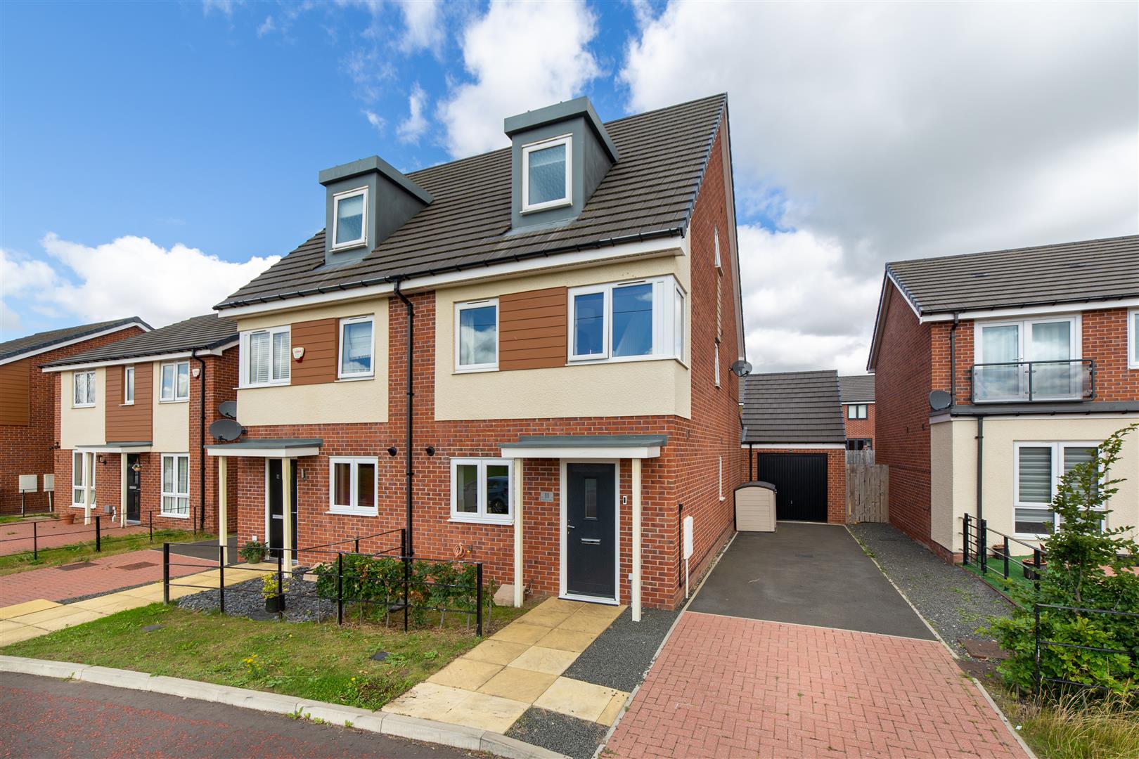 3 bed town house for sale in Shotton View, Great Park  - Property Image 1
