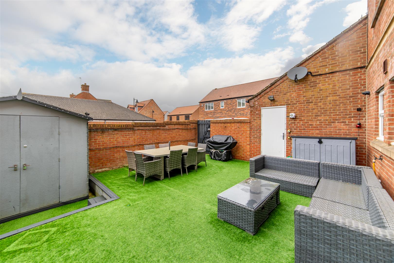 5 bed town house for sale in Featherstone Grove, Gosforth  - Property Image 3