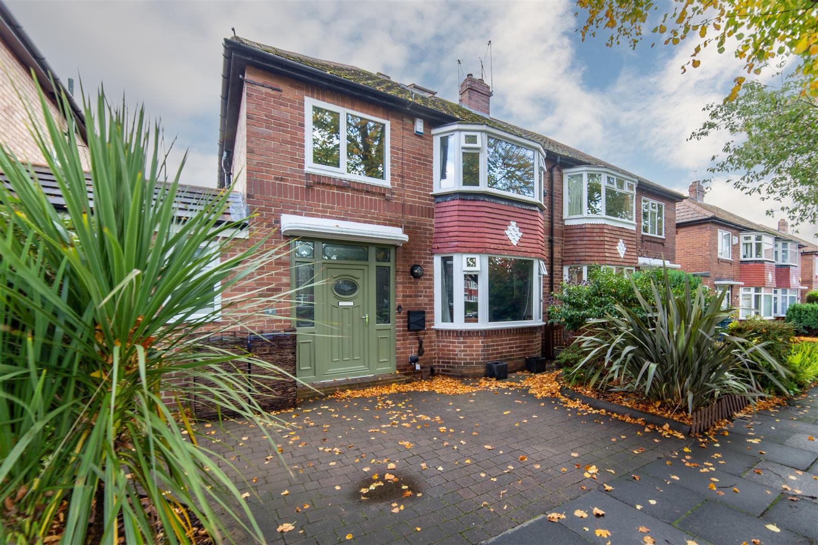 4 bed semi-detached house for sale in Berkeley Square, Gosforth  - Property Image 1