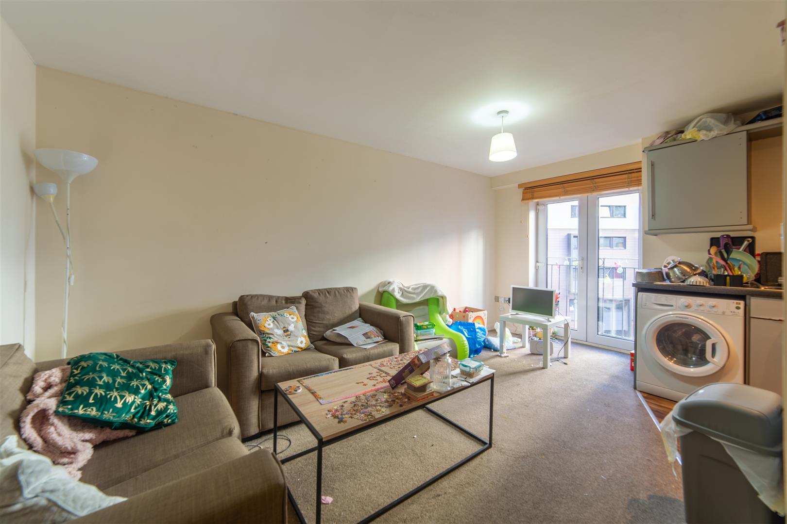 3 bed apartment to rent in Melbourne Street, Newcastle Upon Tyne - Property Image 1