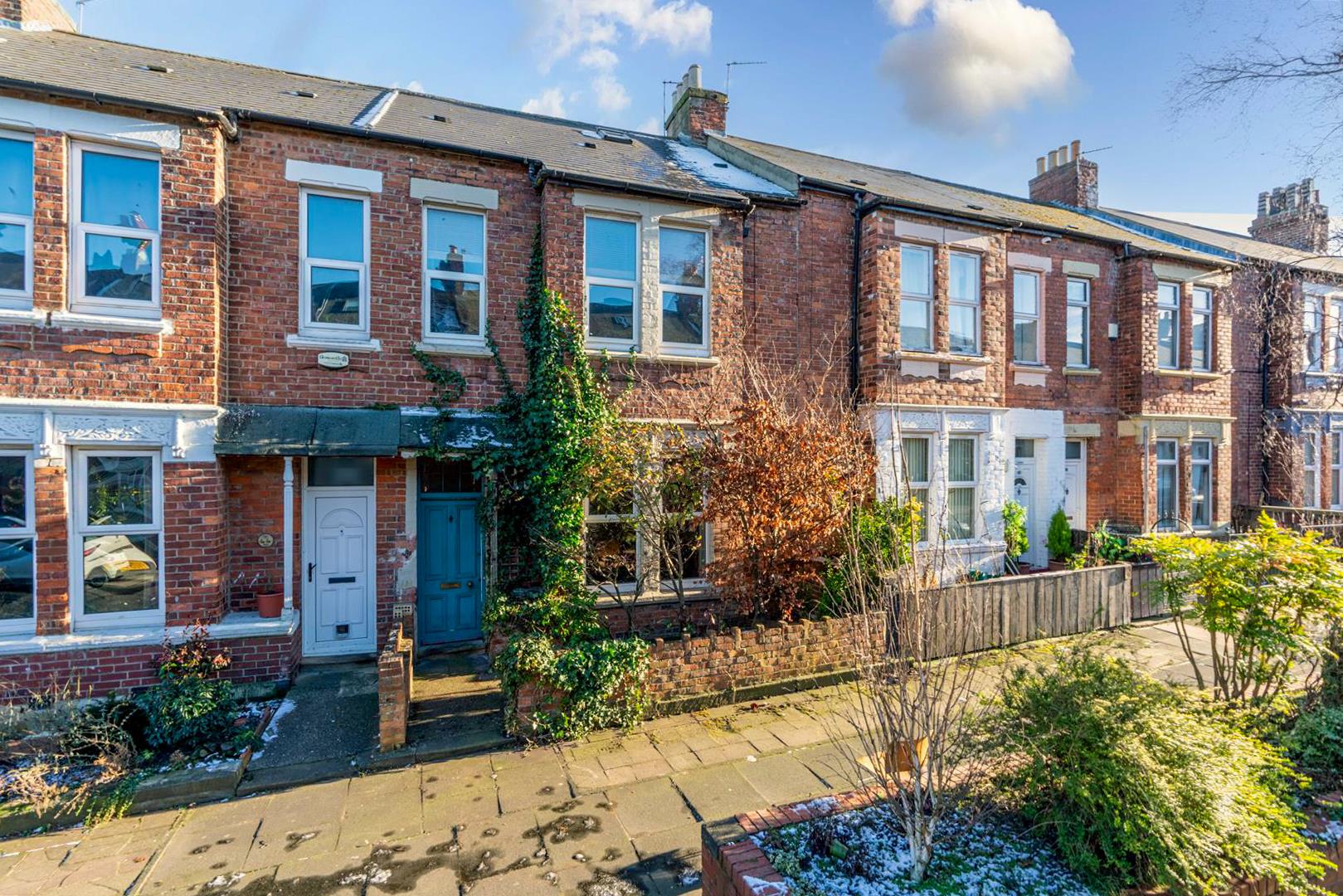 3 bed terraced house for sale in Sidney Grove, Newcastle Upon Tyne  - Property Image 1