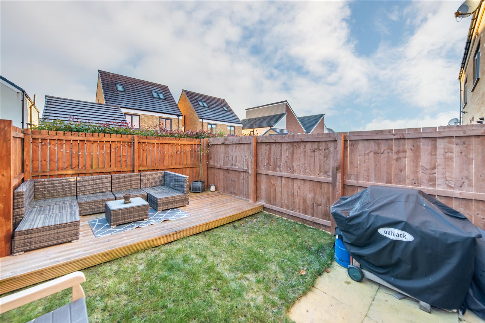 3 bed end of terrace house for sale in Greville Gardens, Great Park 2