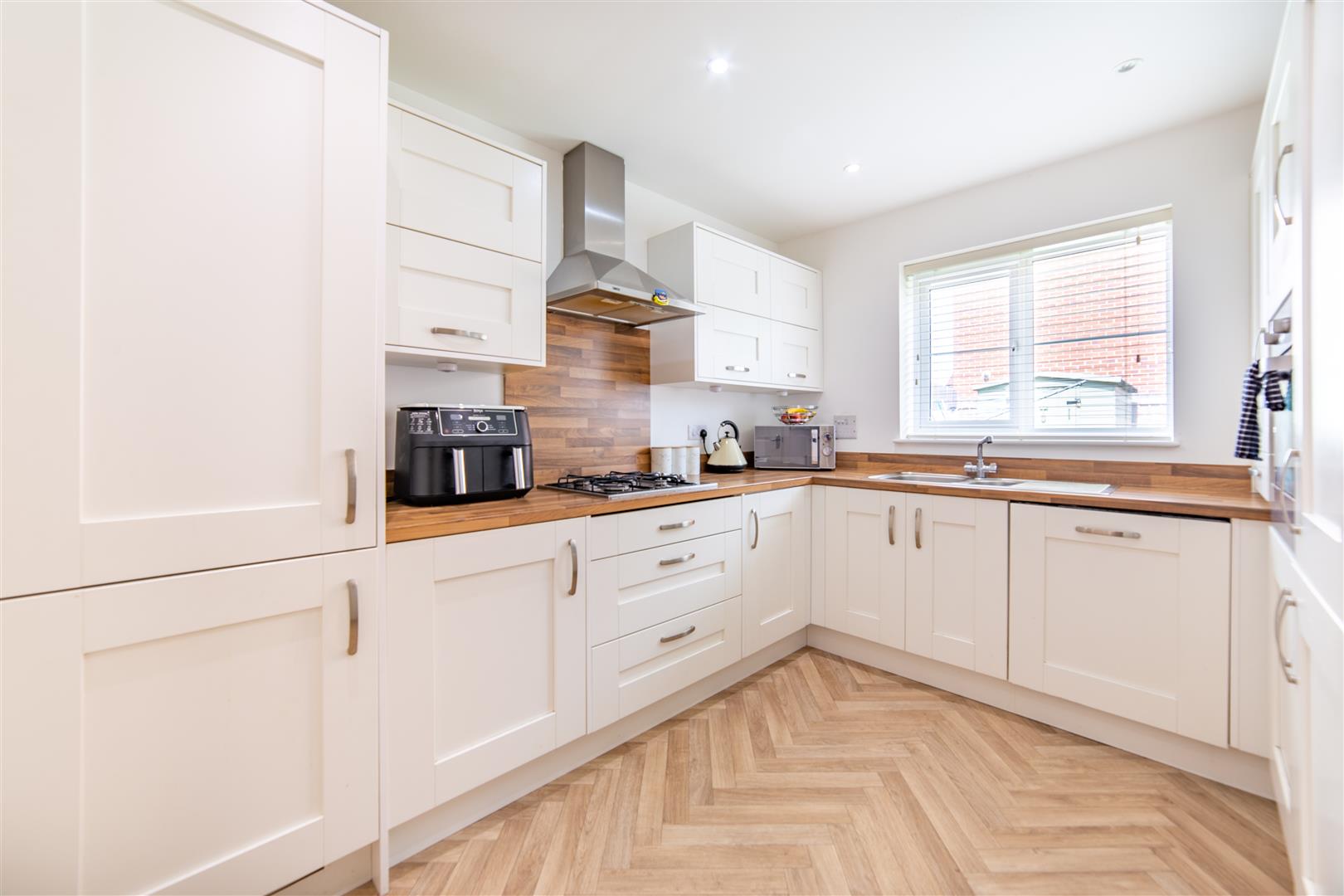 3 bed semi-detached house for sale in Nuthatch Close, Newcastle Upon Tyne  - Property Image 5