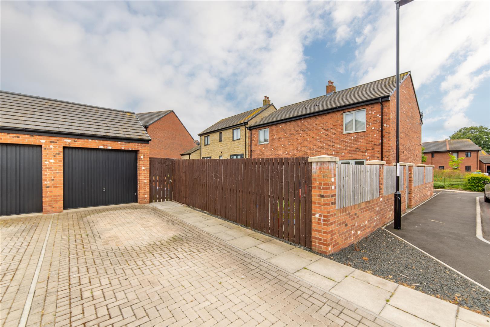 3 bed semi-detached house for sale in Bowmont Chase, Dinnington  - Property Image 20