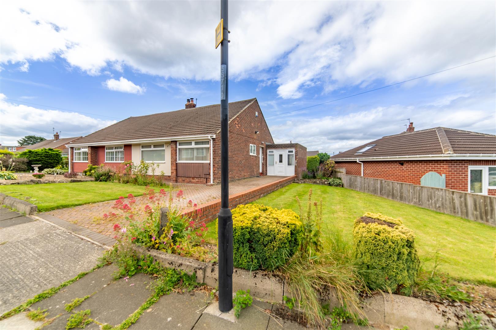 2 bed semi-detached bungalow for sale in Swinhoe Gardens, Newcastle Upon Tyne  - Property Image 16