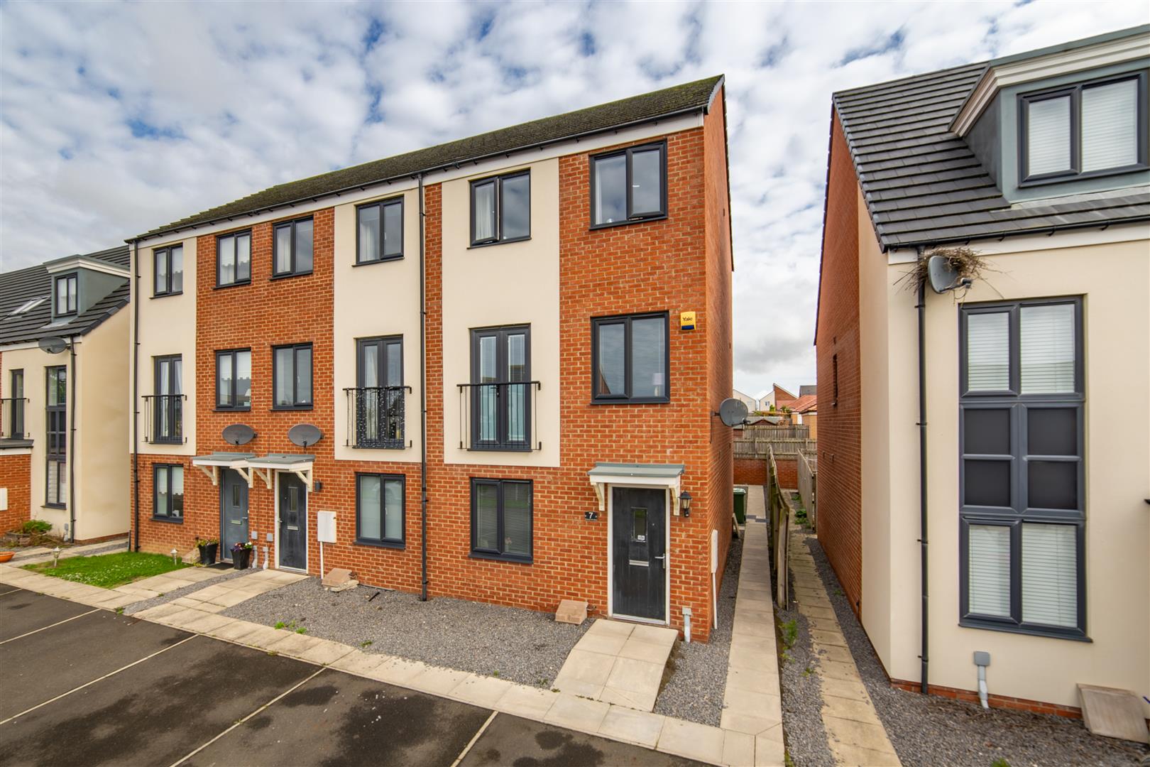 3 bed end of terrace house for sale in Elmwood Park Mews, Great Park, NE13