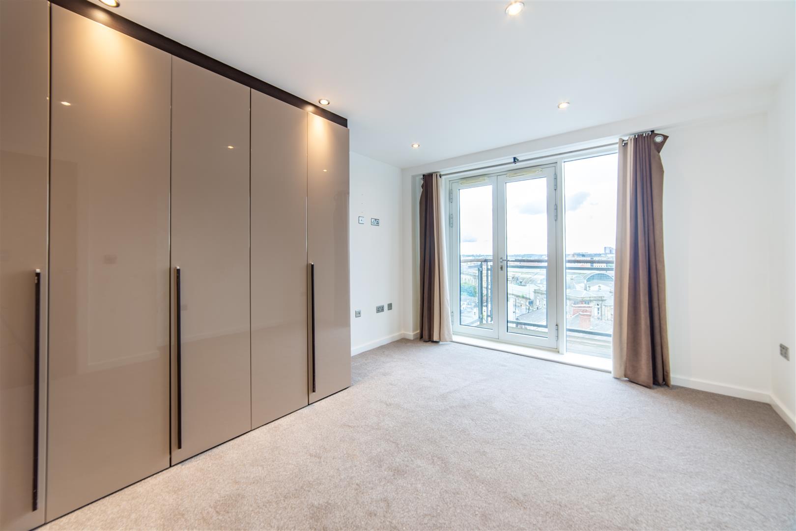 2 bed penthouse for sale in City Quadrant, City Centre  - Property Image 10