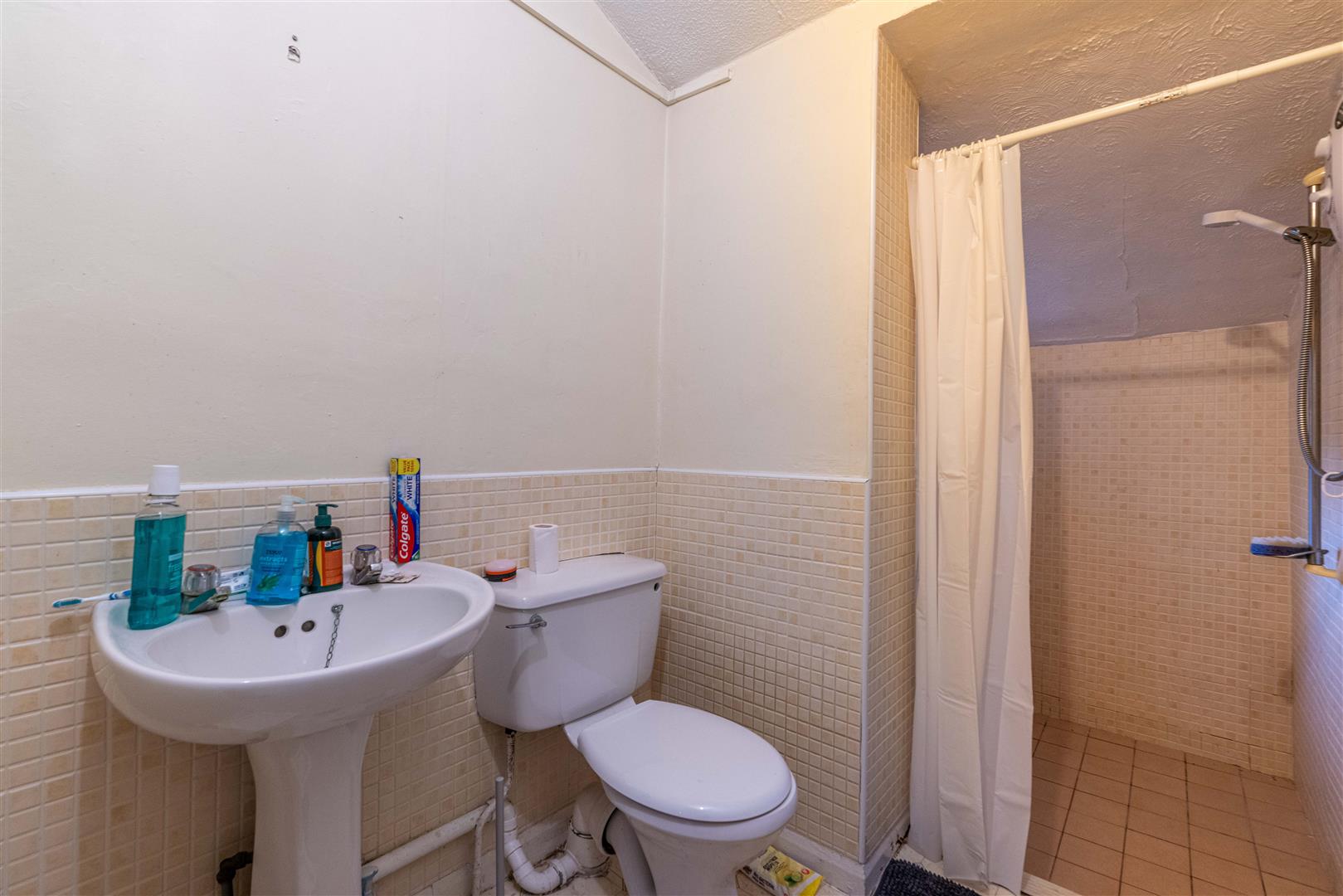 6 bed terraced house to rent in Stannington Avenue, Heaton  - Property Image 5