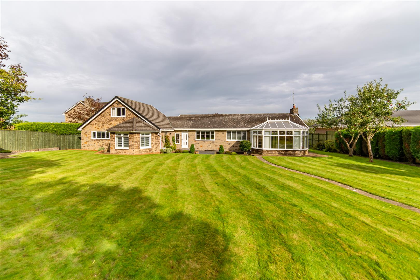 5 bed detached bungalow for sale in Thornlea, Hepscott  - Property Image 7