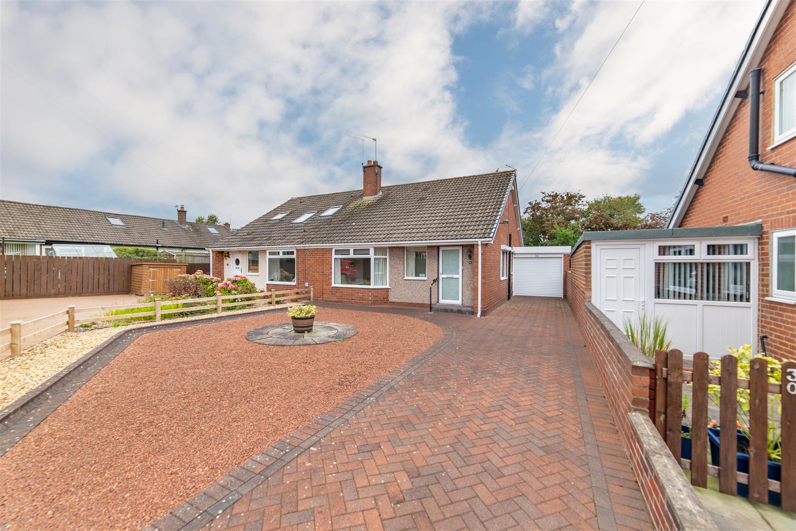 2 bed semi-detached bungalow for sale in Rothbury Avenue, Gosforth - Property Image 1