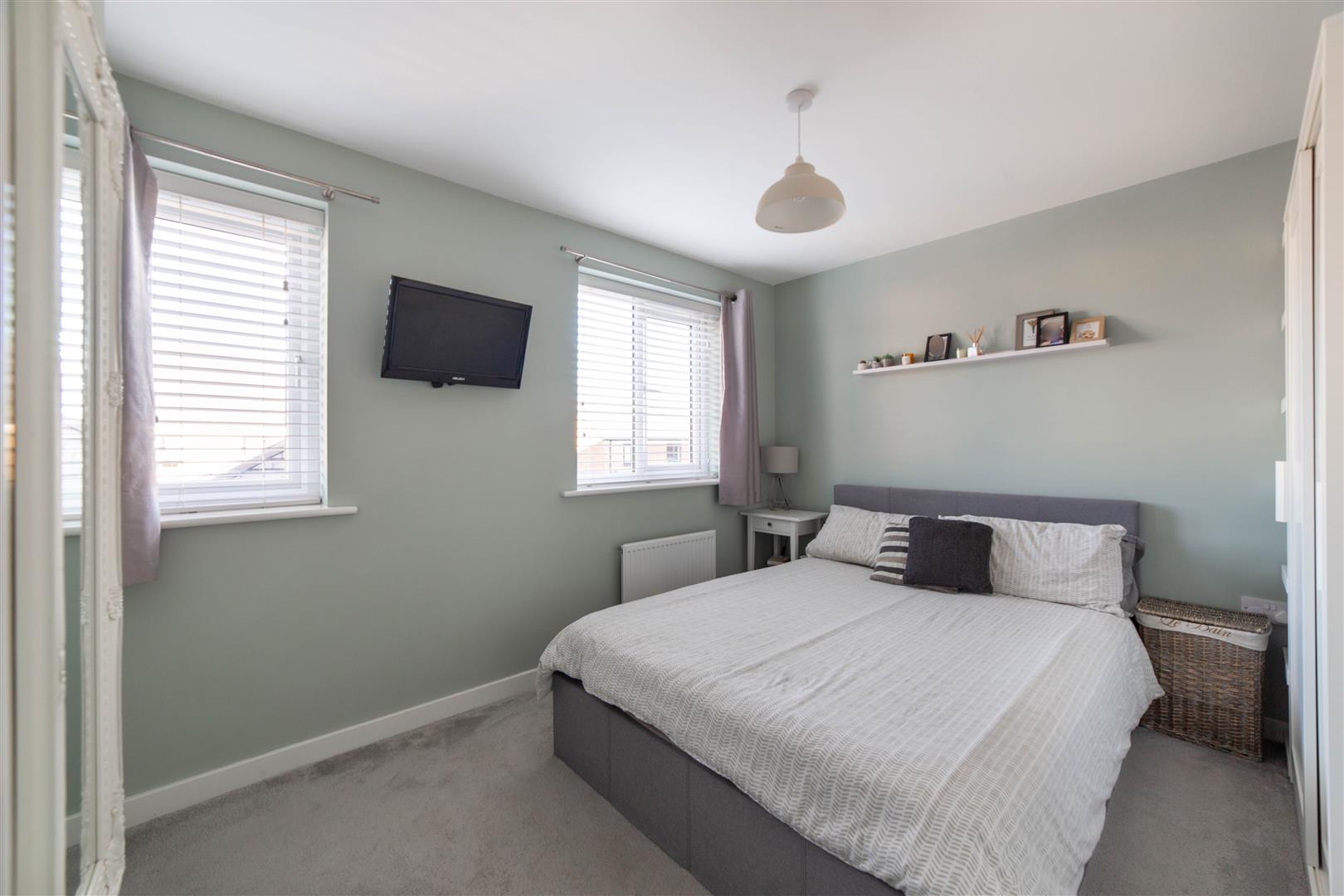 3 bed town house to rent in Osprey Walk, Great Park  - Property Image 5