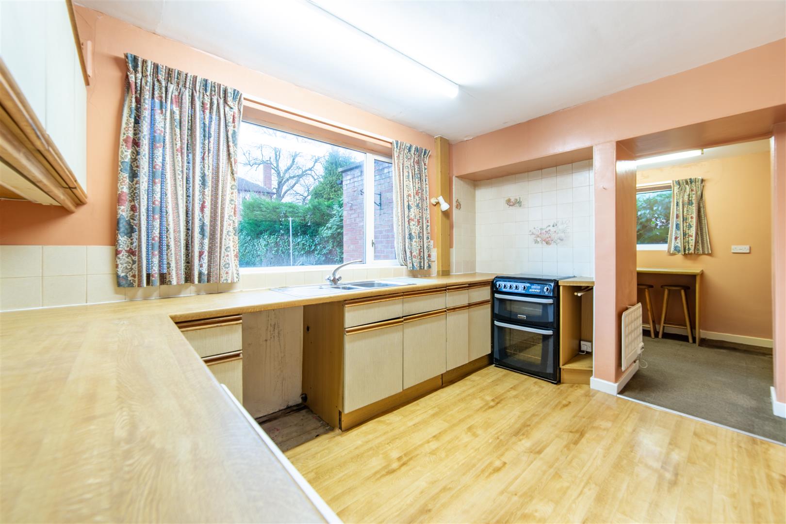 3 bed semi-detached house for sale in Newlands Avenue, Gosforth  - Property Image 6