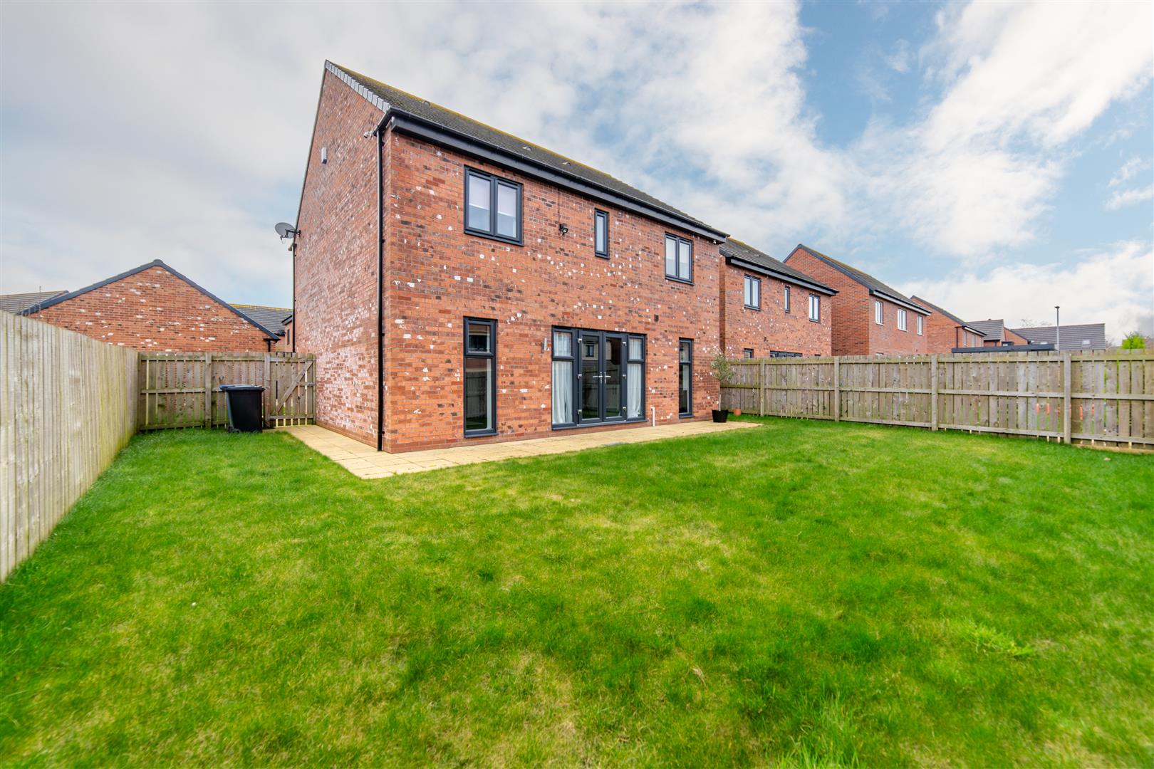 4 bed detached house for sale in Bevan Court, Stannington 7