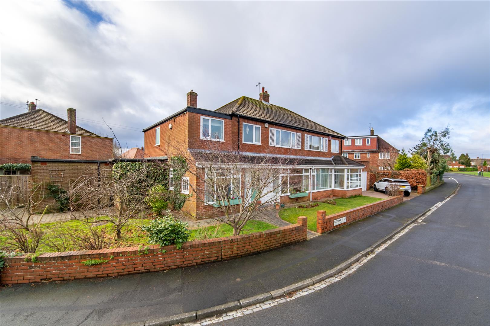 5 bed semi-detached house for sale in Queensway, Brunton Park  - Property Image 24