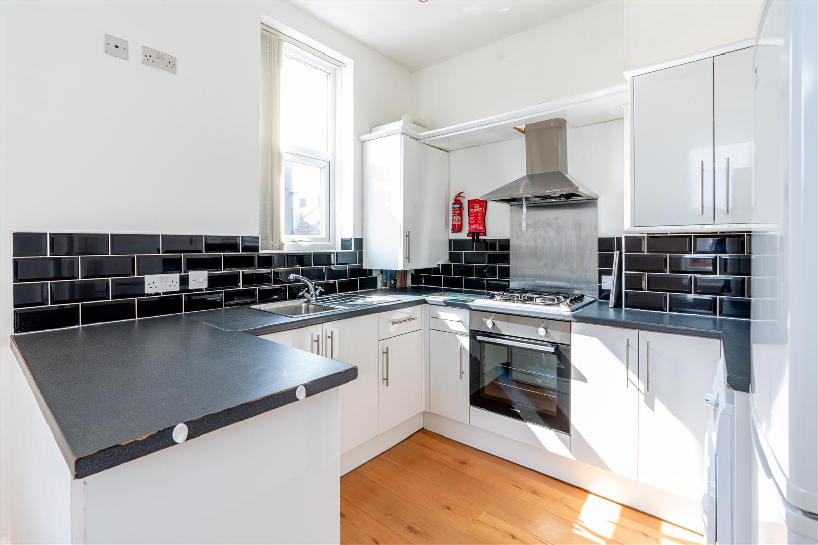 2 bed flat for sale in Addycombe Terrace, Heaton 3