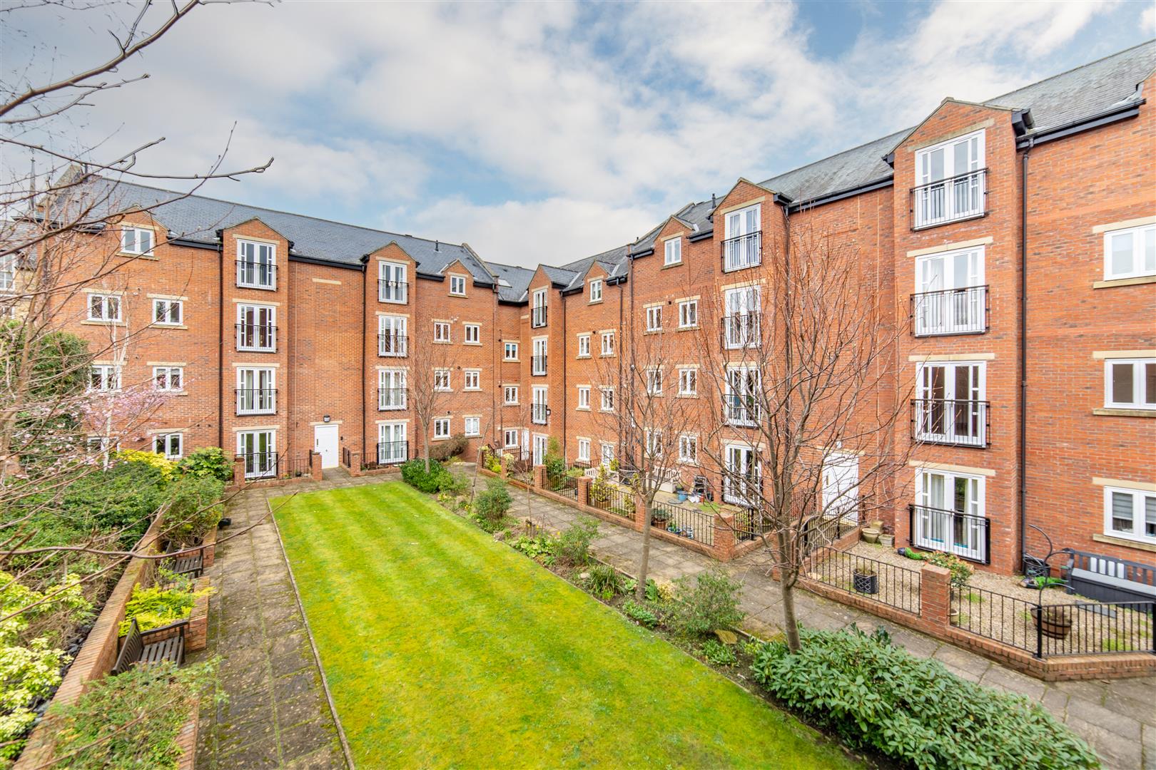 2 bed apartment for sale in Battle Hill, Hexham, NE46