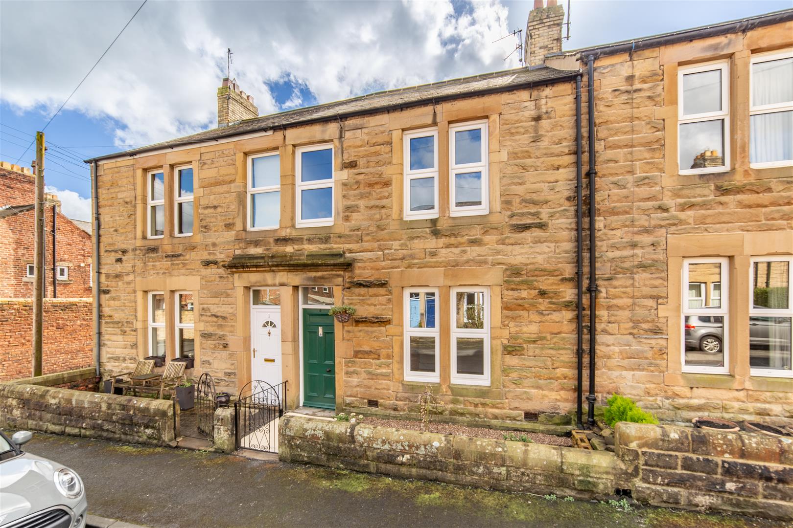 3 bed terraced house for sale in Glen Terrace, Hexham  - Property Image 1