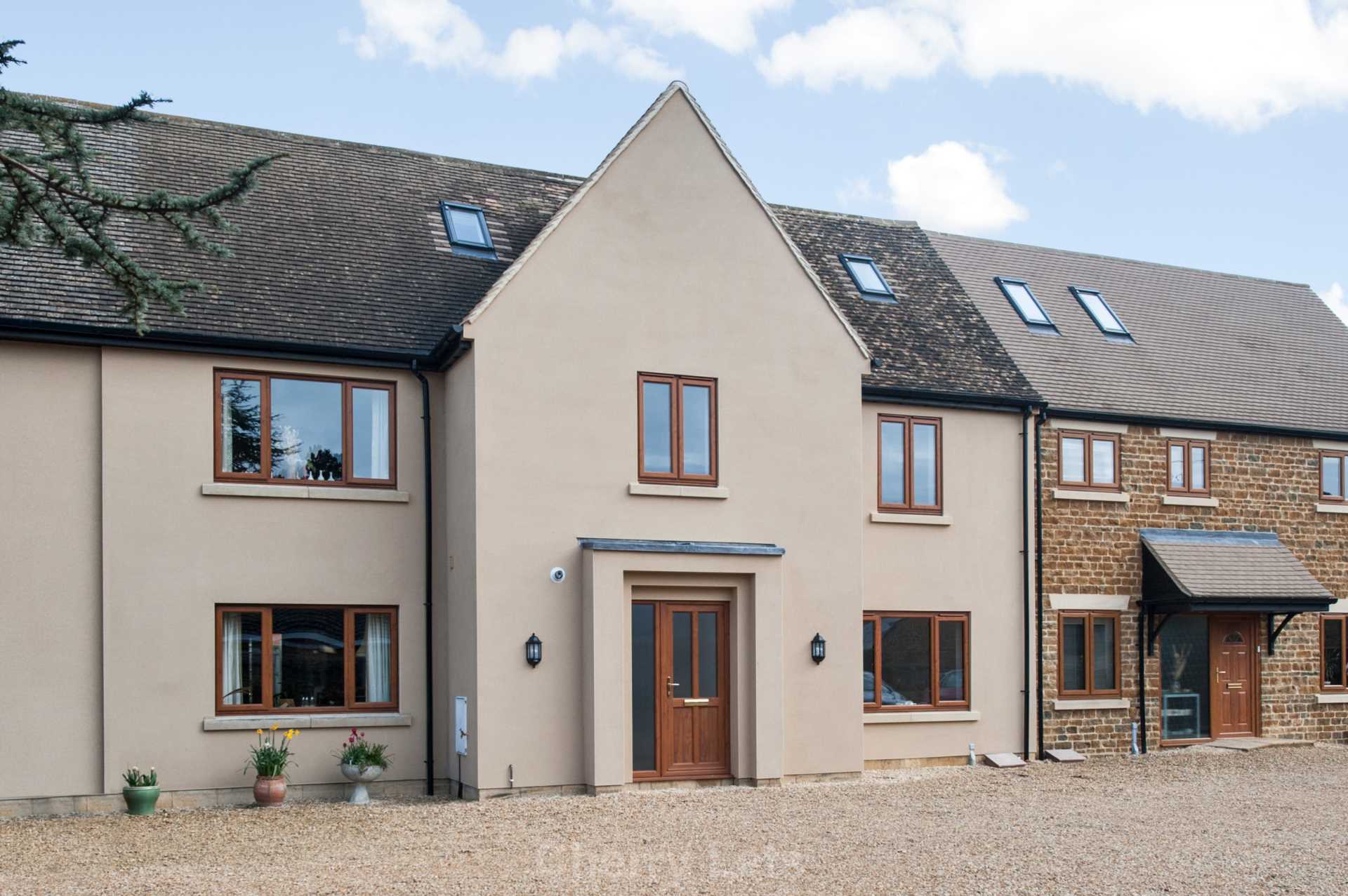 5 bed terraced house to rent in Earls Lane, Banbury  - Property Image 1