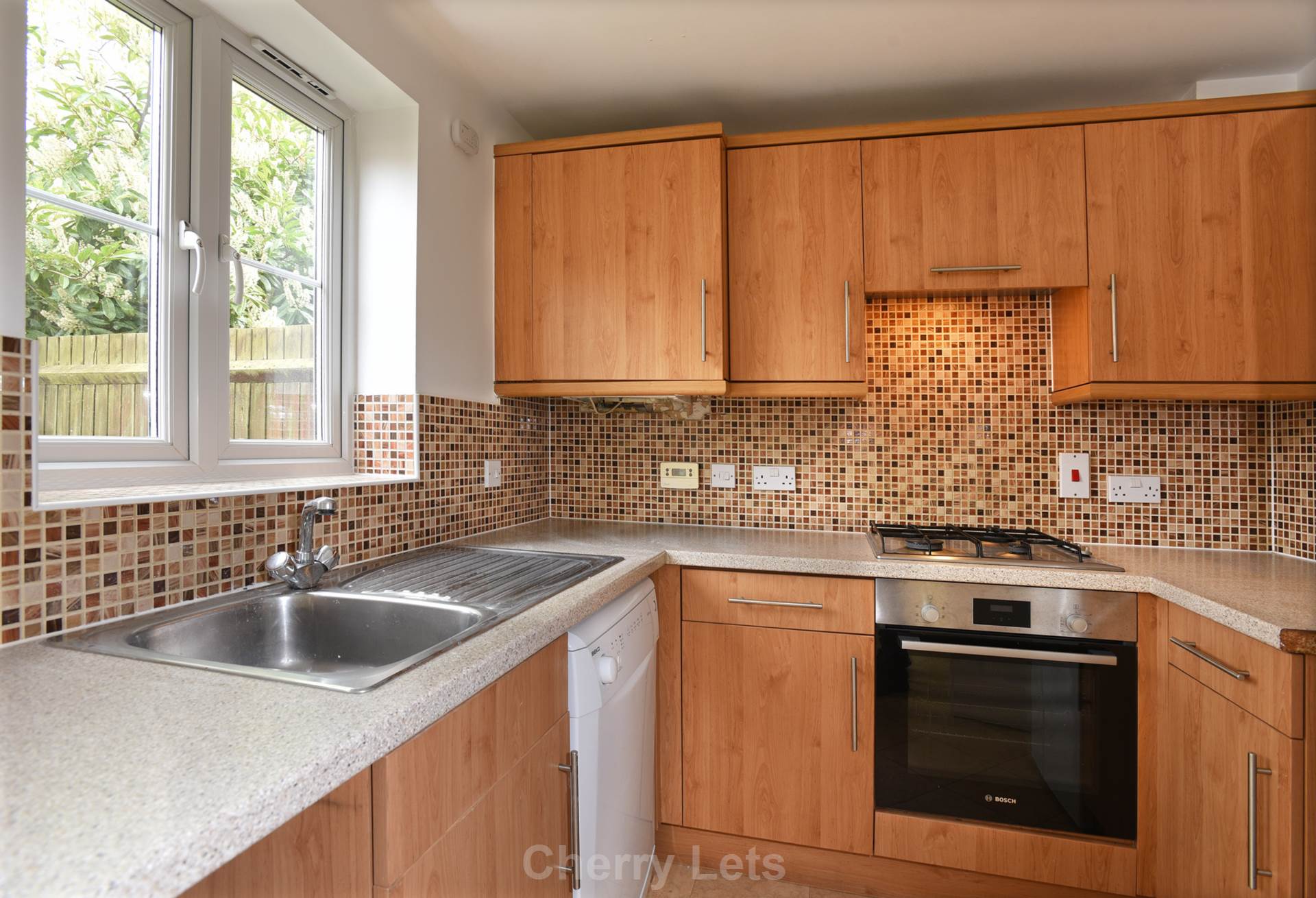 2 bed terraced house to rent in Winter Gardens Way, Banbury, OX16 4