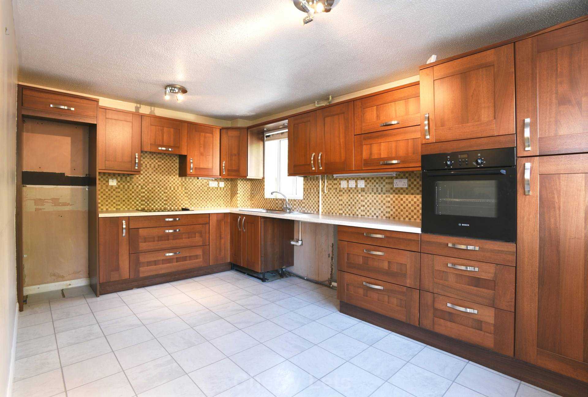 3 bed terraced house to rent in Willow Drive, Bicester  - Property Image 4