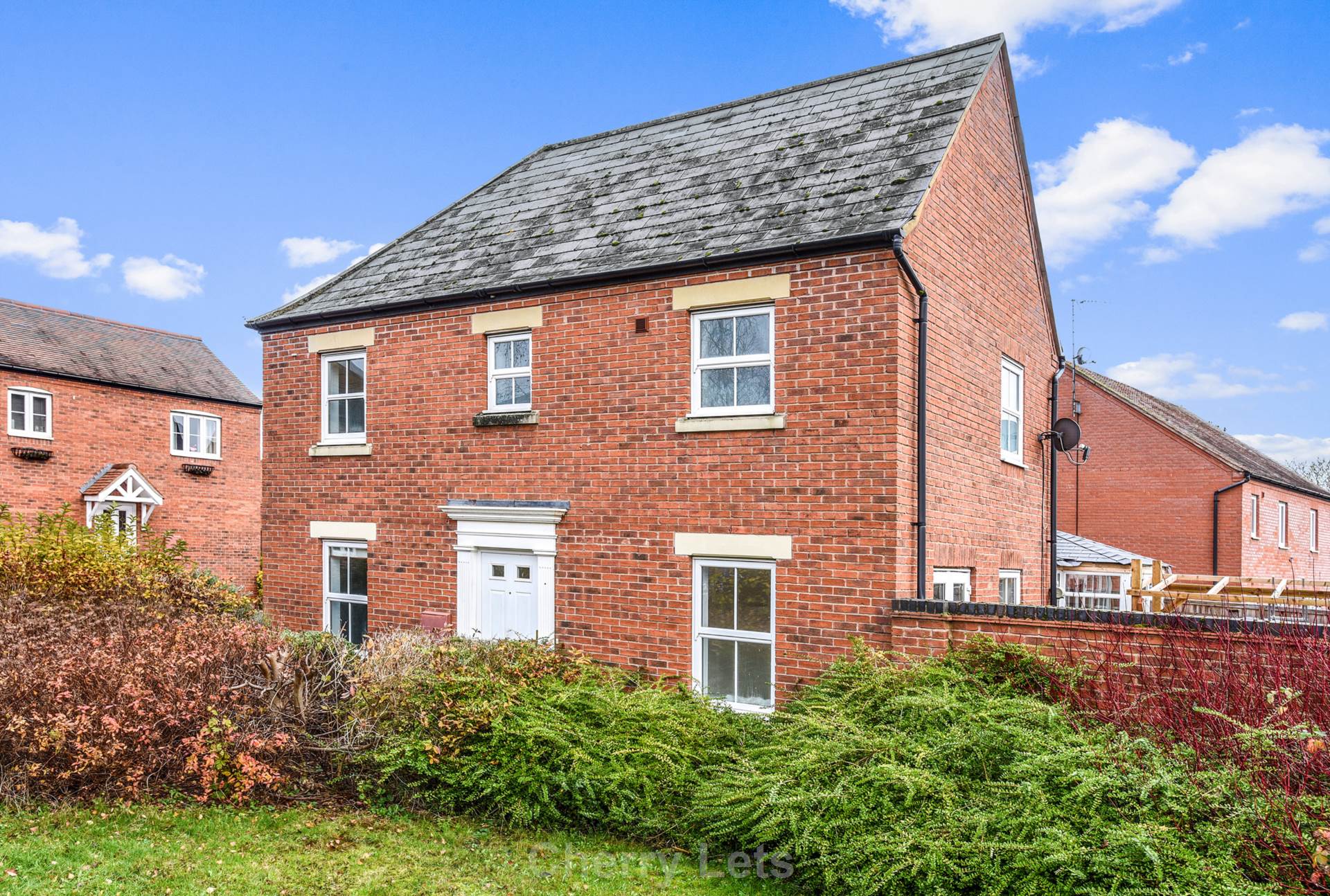 3 bed semi-detached house to rent in Winter Gardens Way, Banbury  - Property Image 1