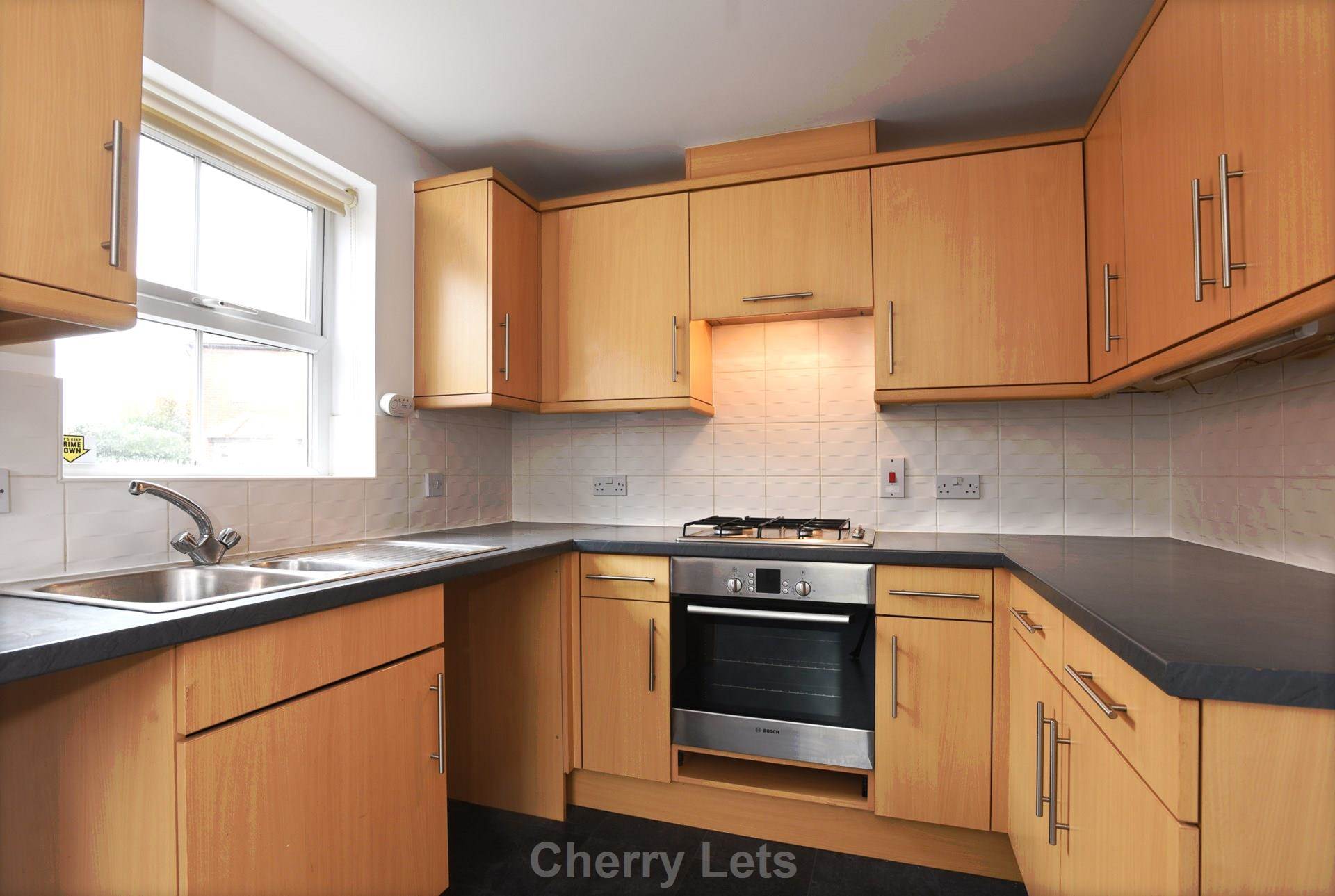 3 bed semi-detached house to rent in Winter Gardens Way, Banbury  - Property Image 2