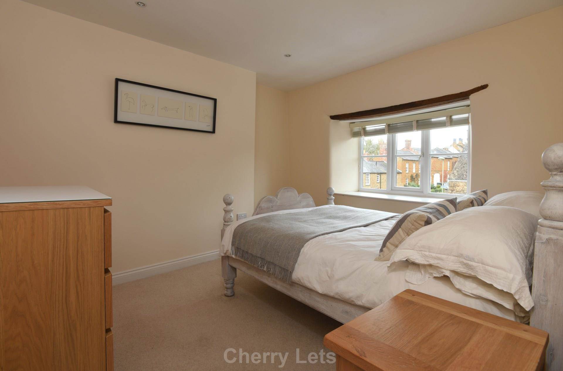 4 bed semi-detached house to rent in High Street, Bloxham, OX15 8