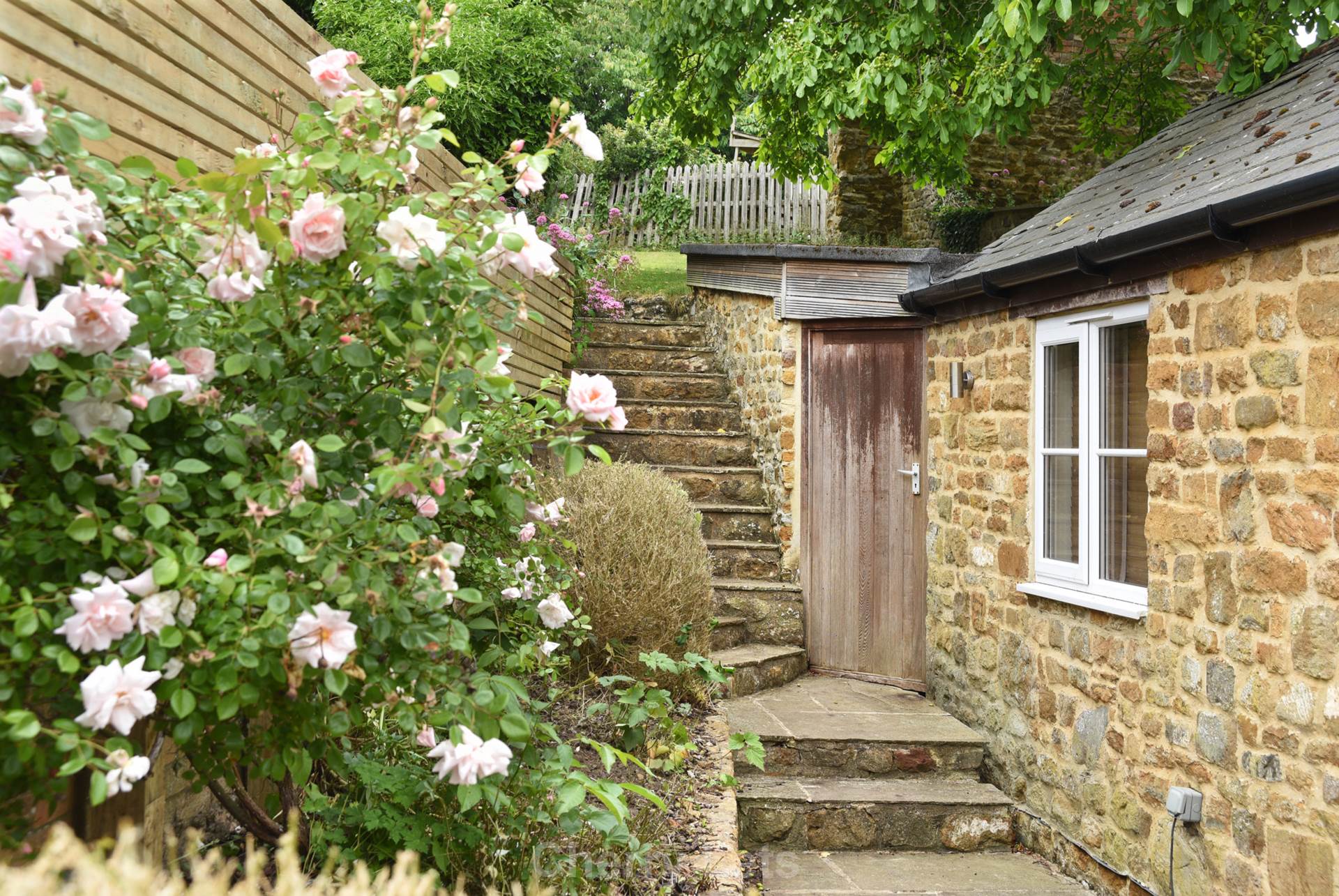 4 bed semi-detached house to rent in High Street, Bloxham, OX15 15