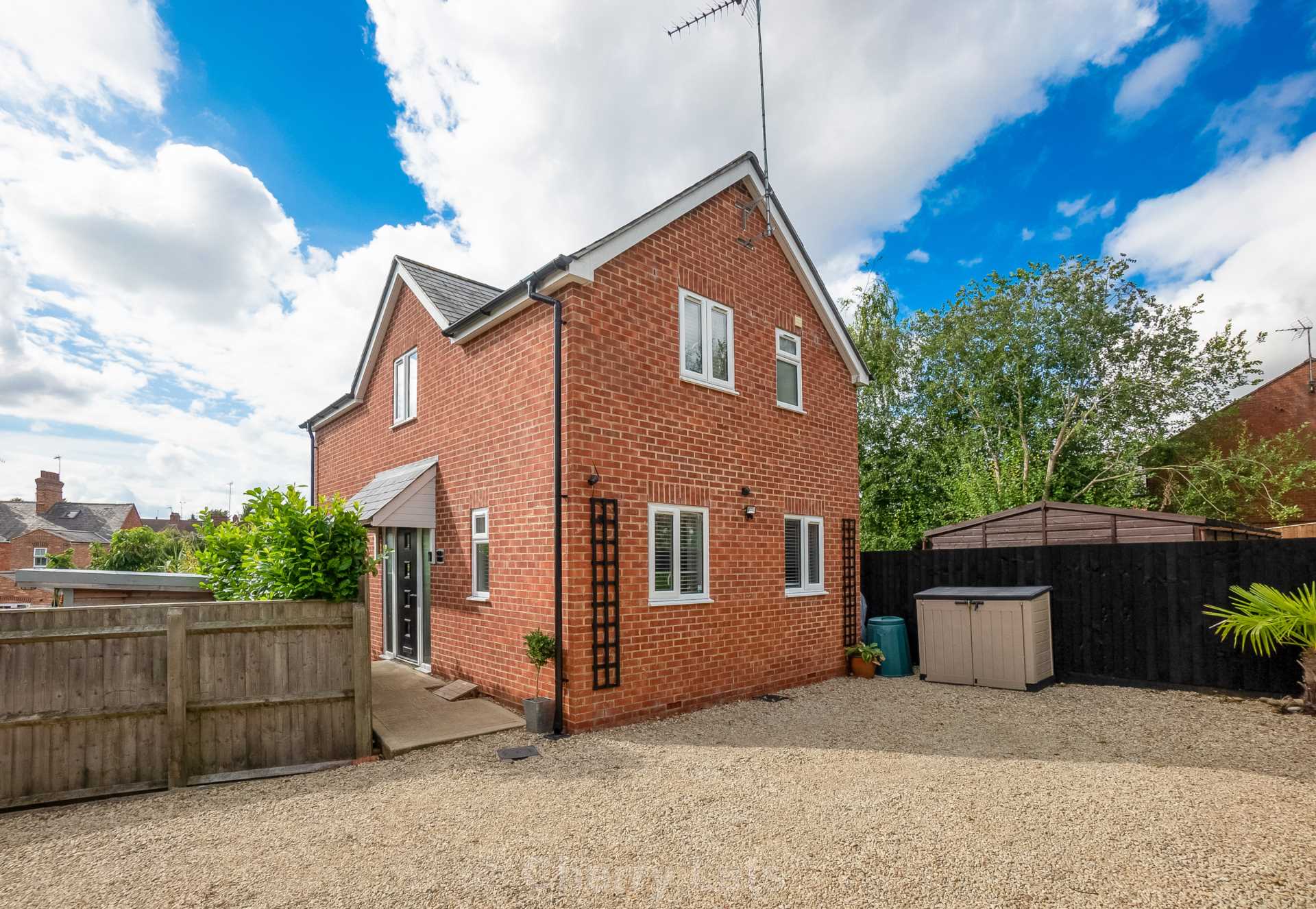 2 bed detached house to rent in Northcot Lane, Banbury  - Property Image 1