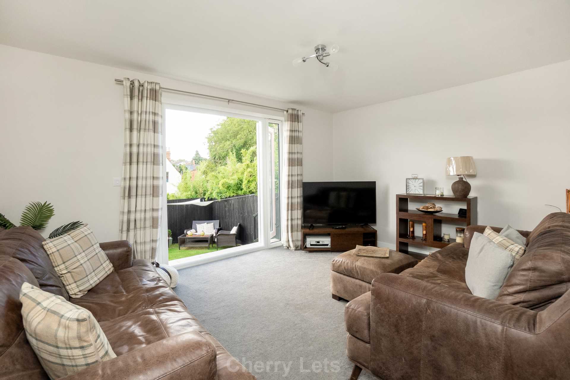2 bed detached house to rent in Northcot Lane, Banbury  - Property Image 4