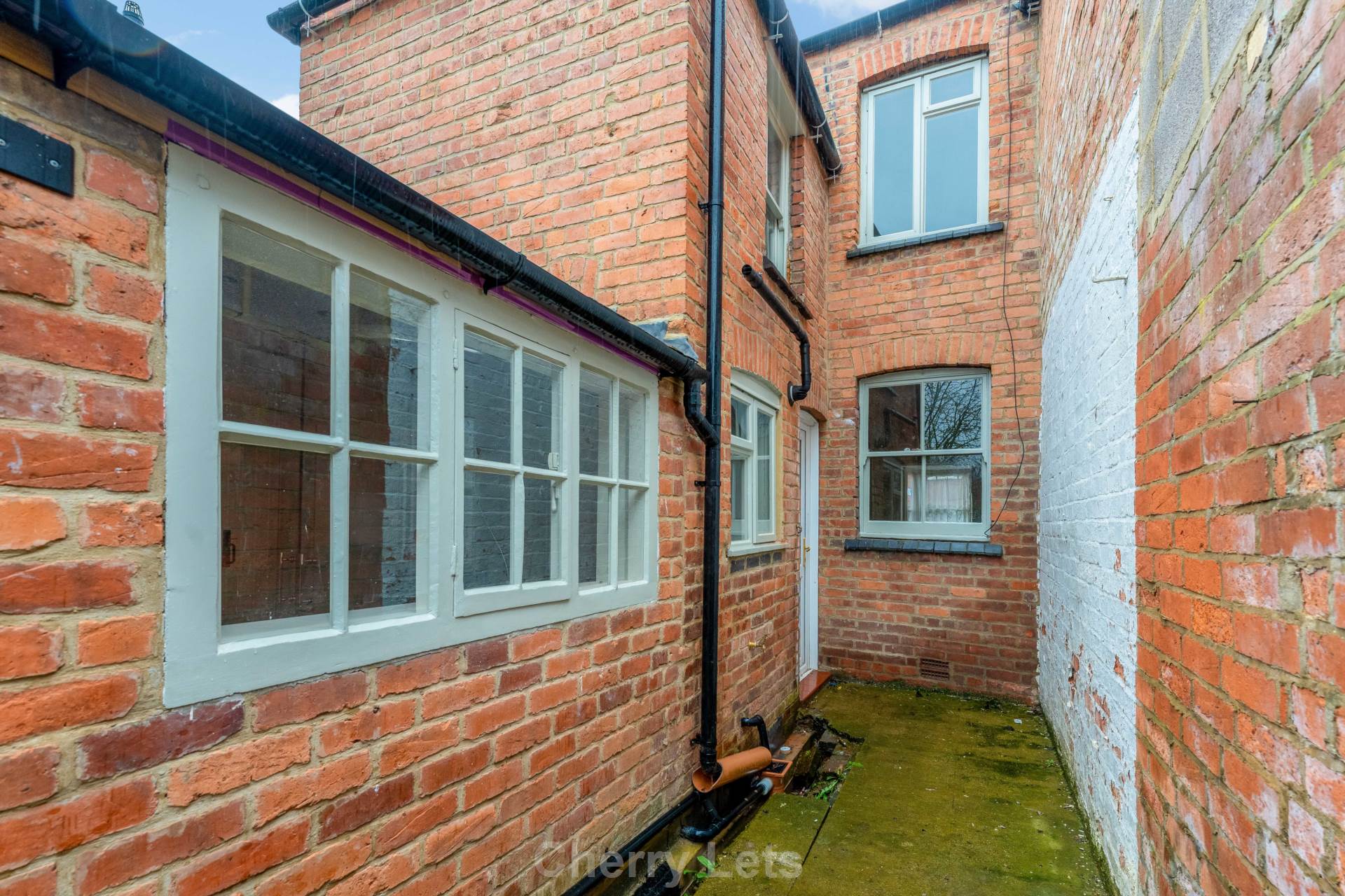 3 bed terraced house to rent in Britannia Road, Banbury, OX16 14