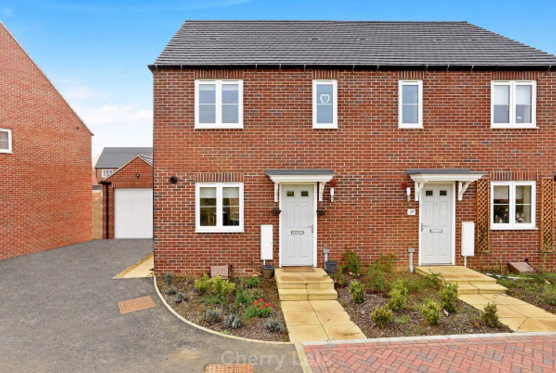 3 bed semi-detached house to rent in Swift Drive, Banbury - Property Image 1