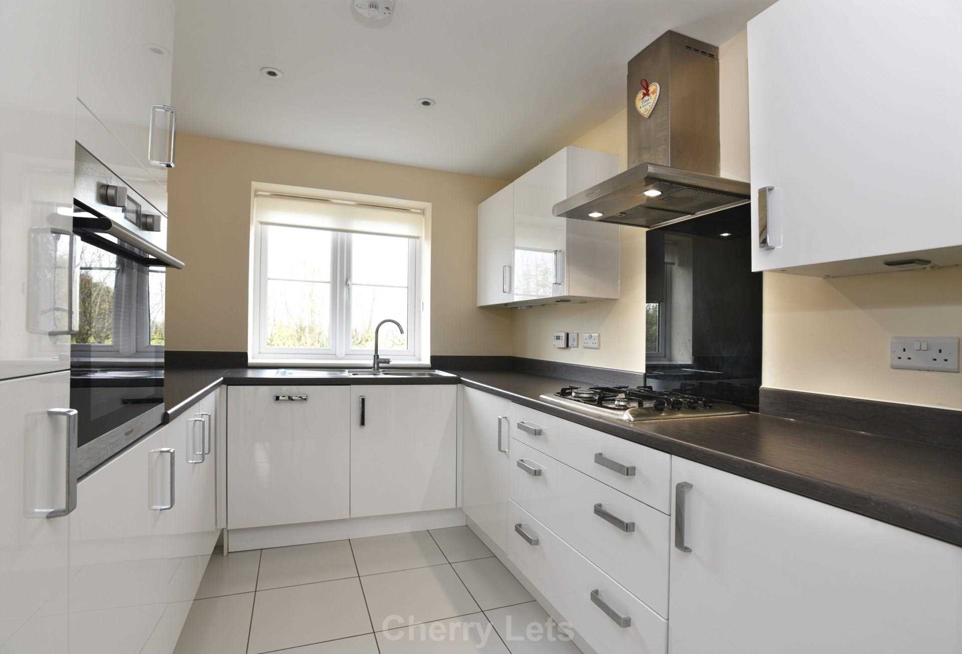 3 bed semi-detached house to rent in Swift Drive, Banbury  - Property Image 3