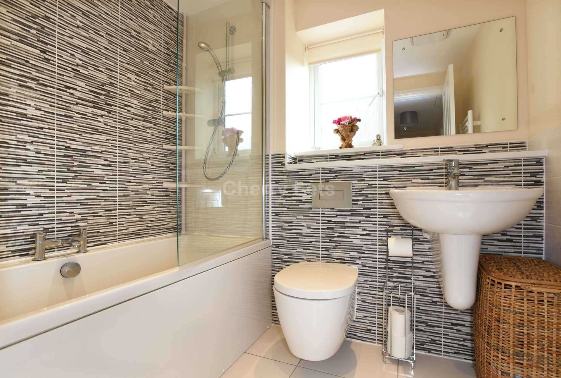 3 bed semi-detached house to rent in Swift Drive, Banbury  - Property Image 8