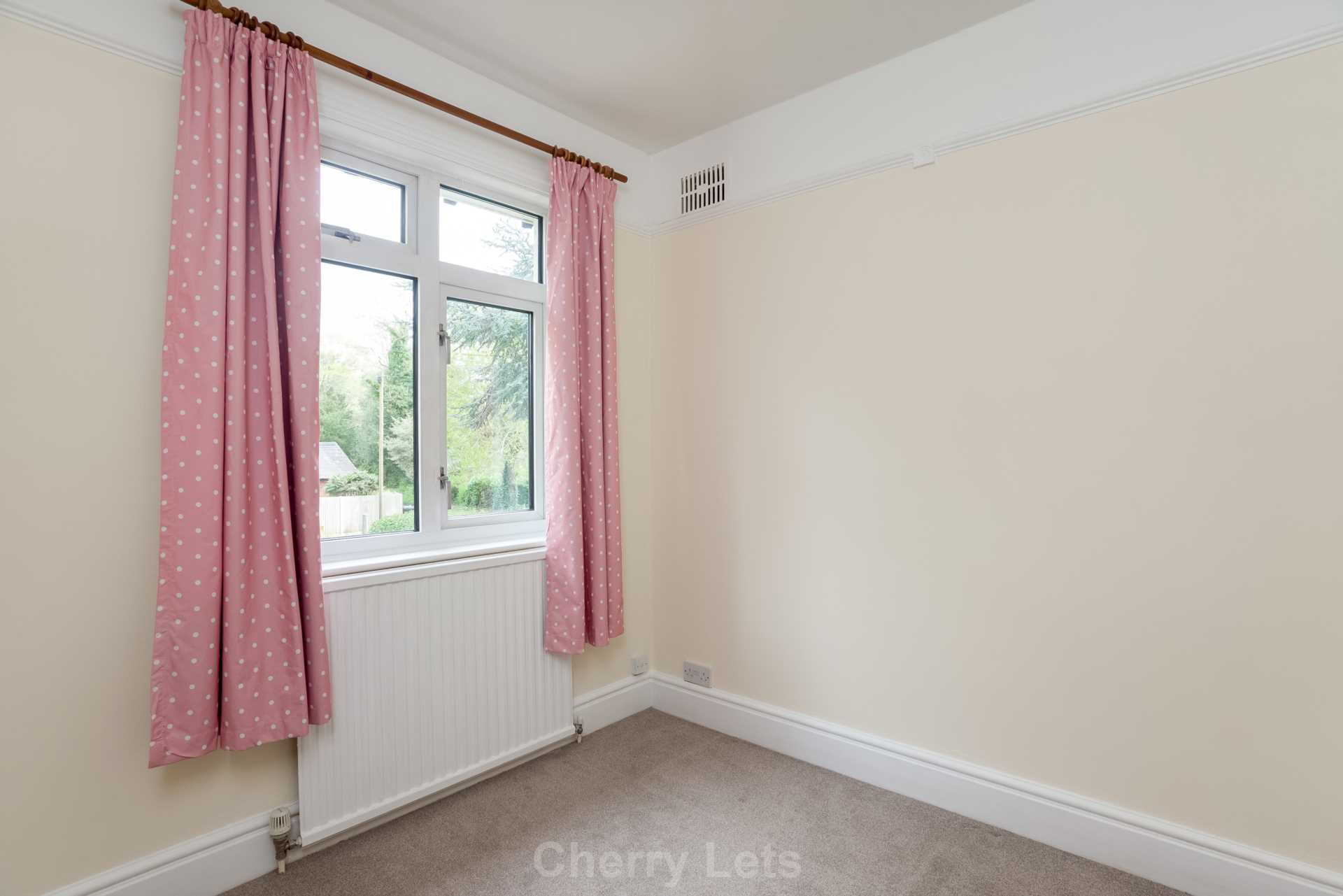 3 bed semi-detached house to rent in Oxford Road, Banbury  - Property Image 12