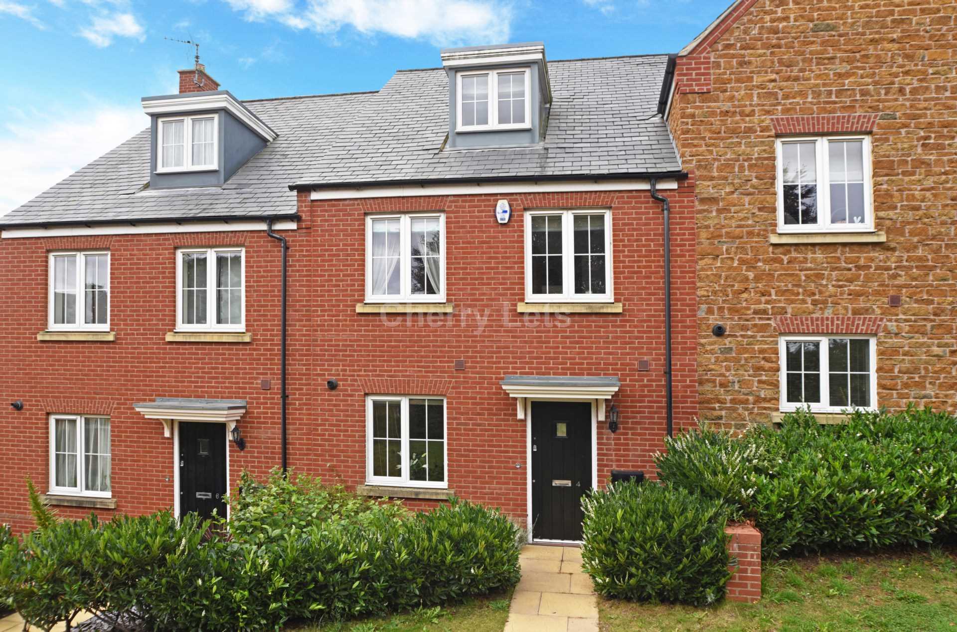 5 bed town house to rent in Saffron Close, Banbury, OX16  - Property Image 2