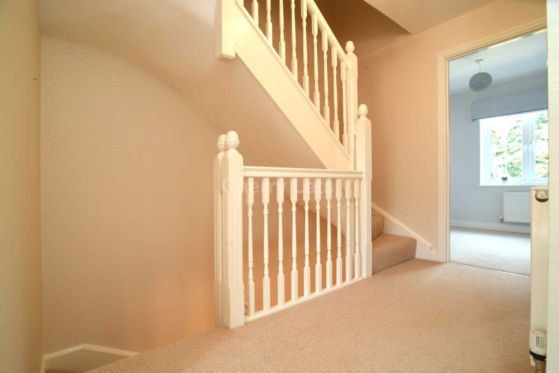 5 bed town house to rent in Saffron Close, Banbury, OX16 14