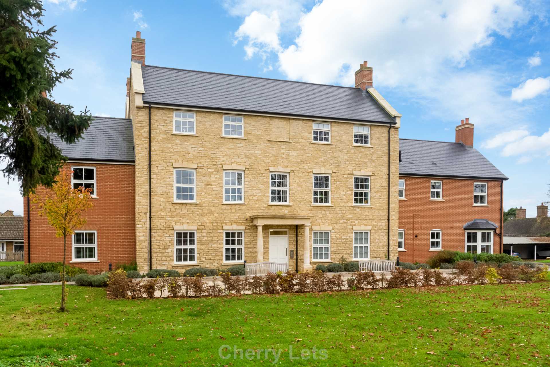 2 bed flat to rent in Astrop Grange, Banbury - Property Image 1