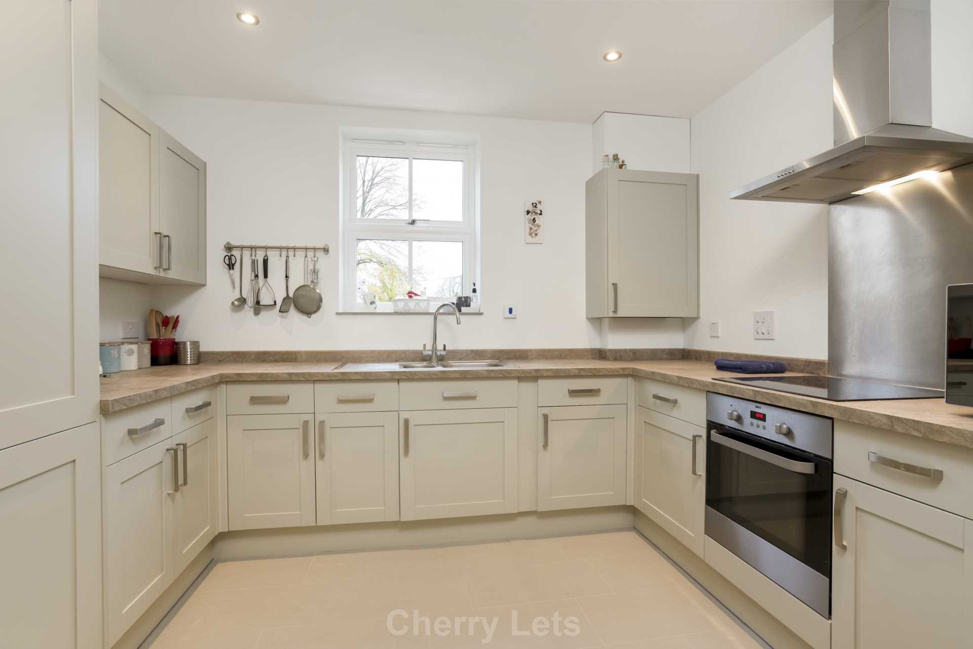 2 bed flat to rent in Astrop Grange, Banbury  - Property Image 3