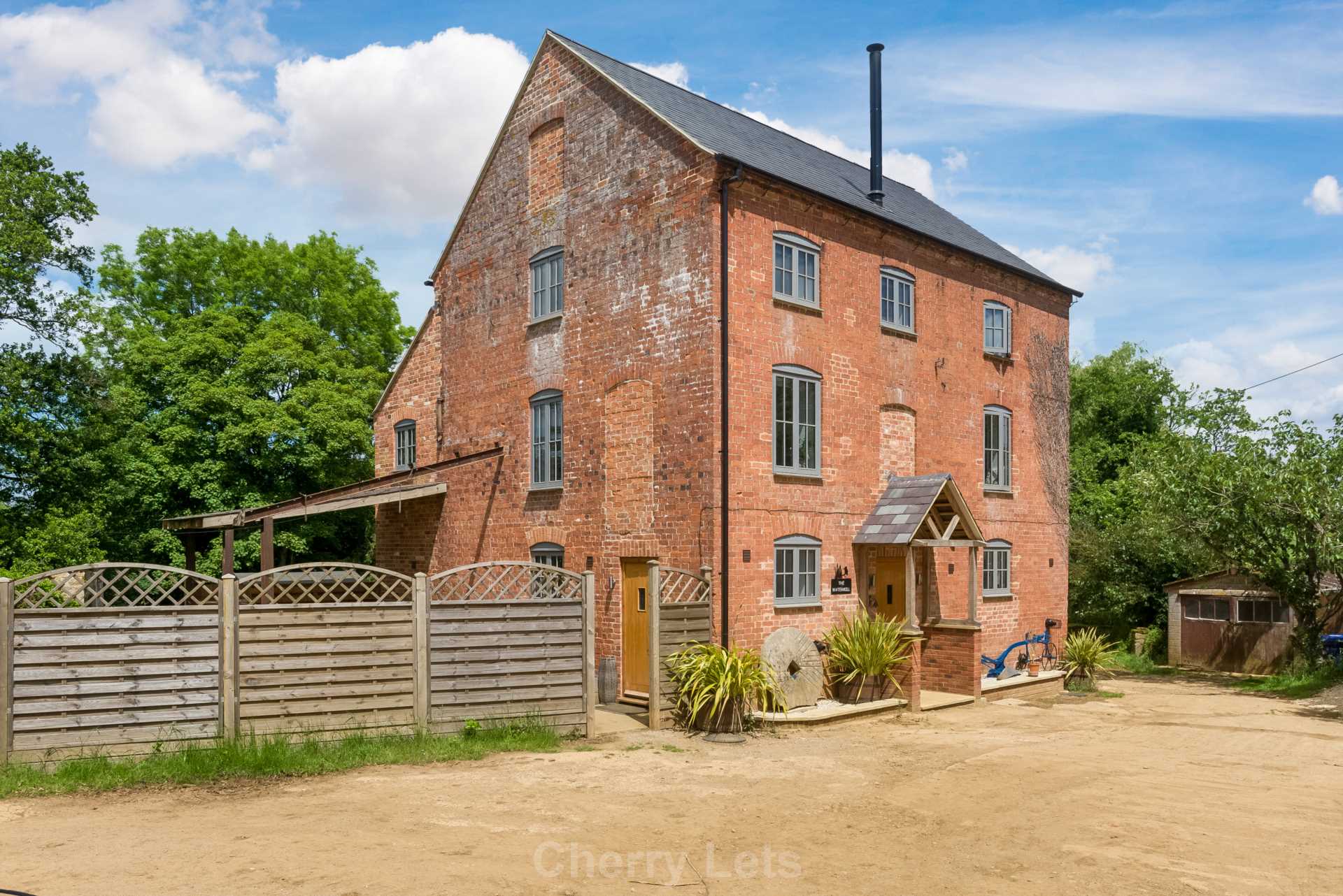 2 bed cottage to rent in The Watermill, Upper Grove Mill, Bloxham Grove, Bloxham, Banbury 0