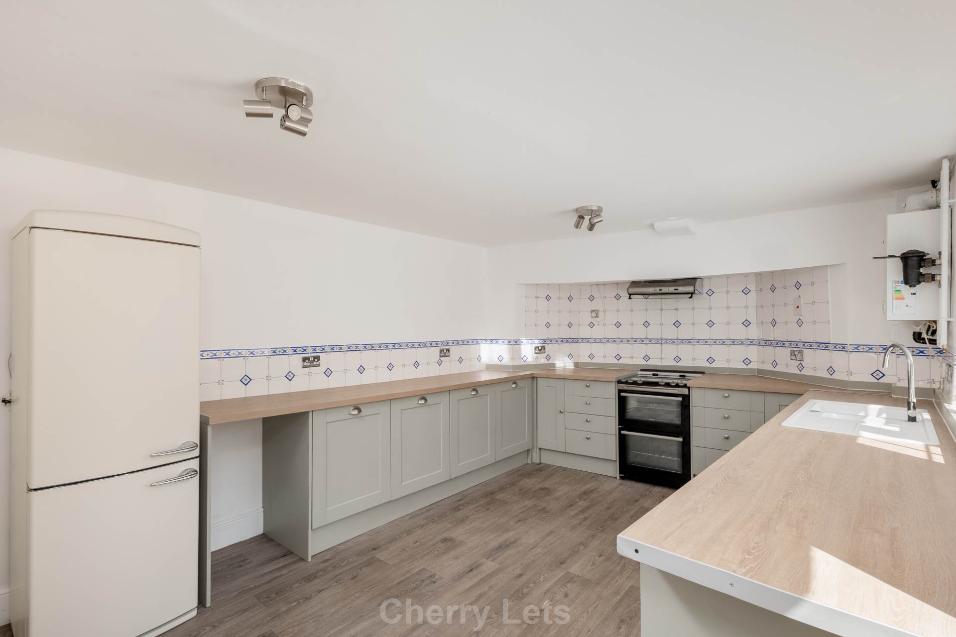 3 bed cottage to rent in Bull Ring, Banbury  - Property Image 2