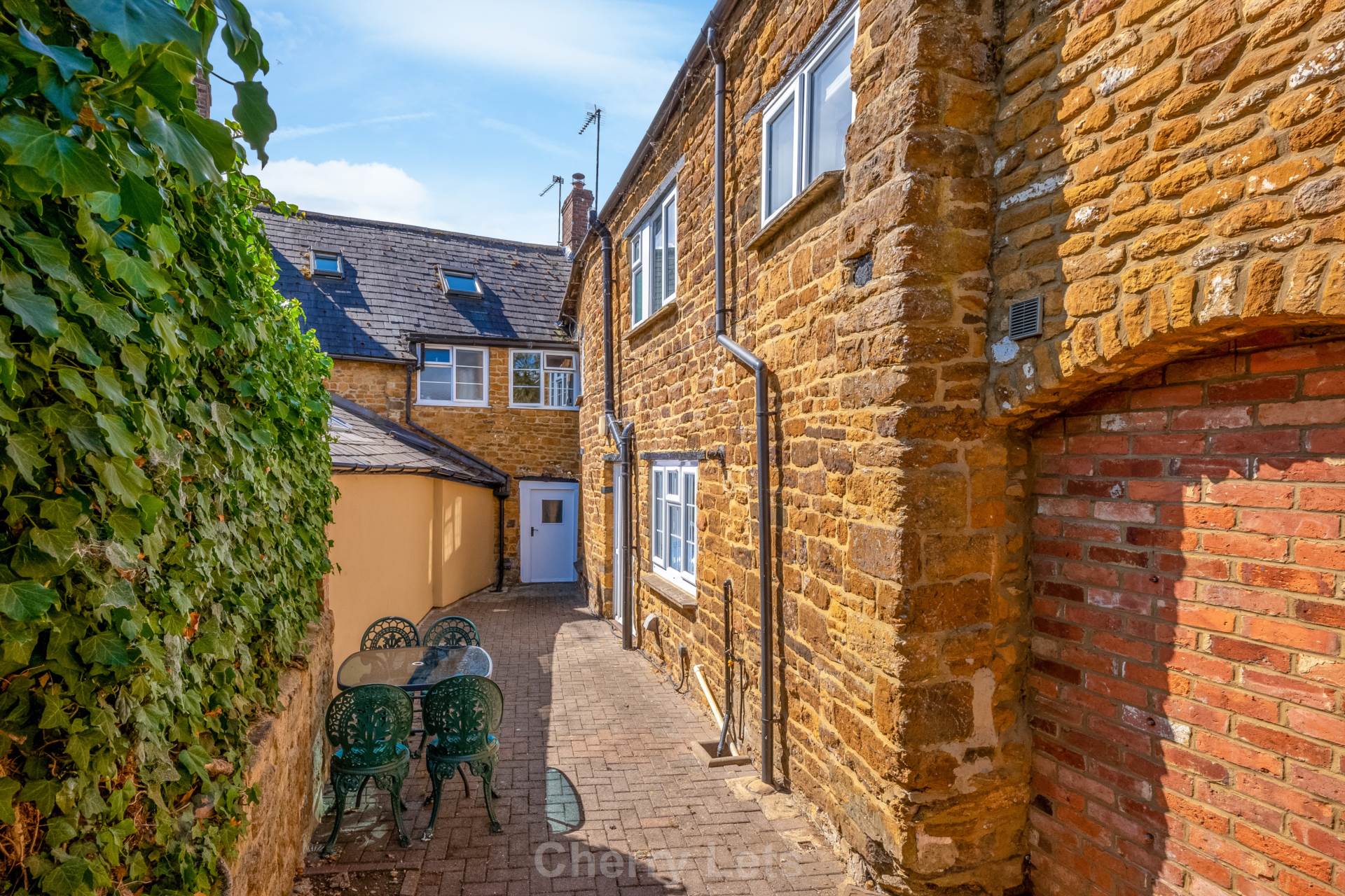 3 bed cottage to rent in Bull Ring, Banbury  - Property Image 14